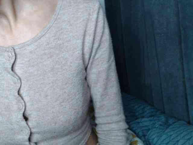 NoraSweet webcam