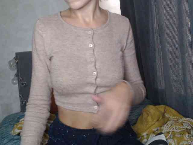 NoraSweet webcam