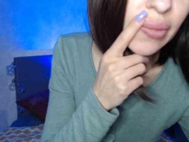 NoraSweet webcam