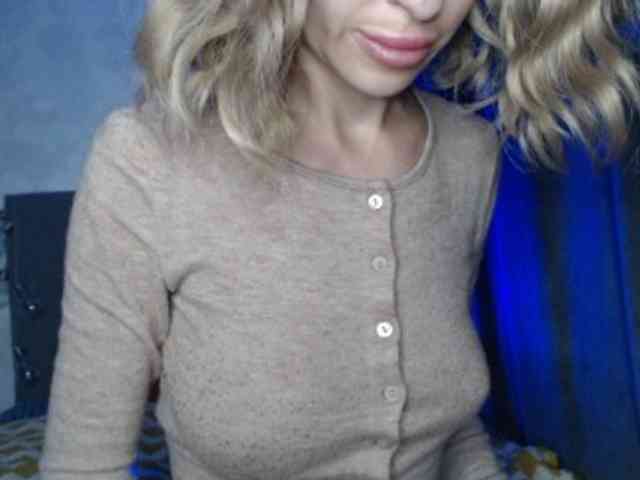 NoraSweet webcam