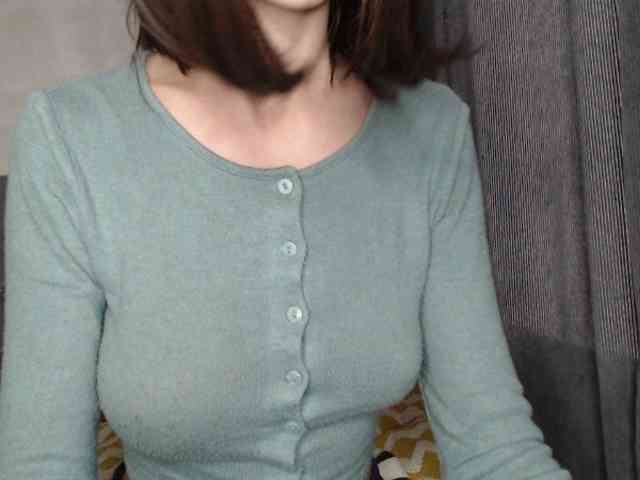 NoraSweet webcam