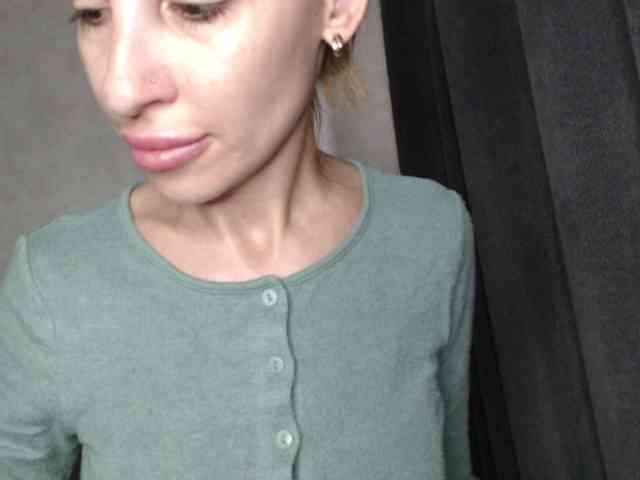 NoraSweet webcam