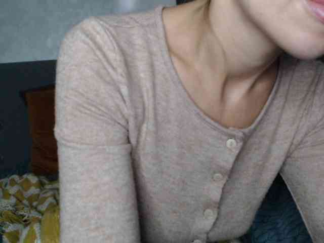 NoraSweet webcam