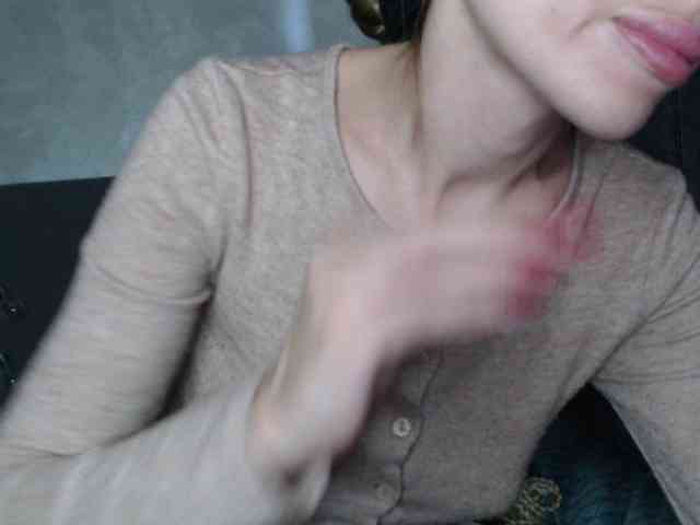 NoraSweet webcam