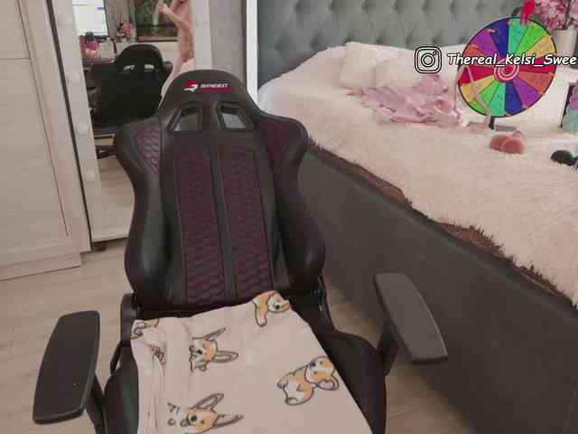 Kitty-Kelsi webcam