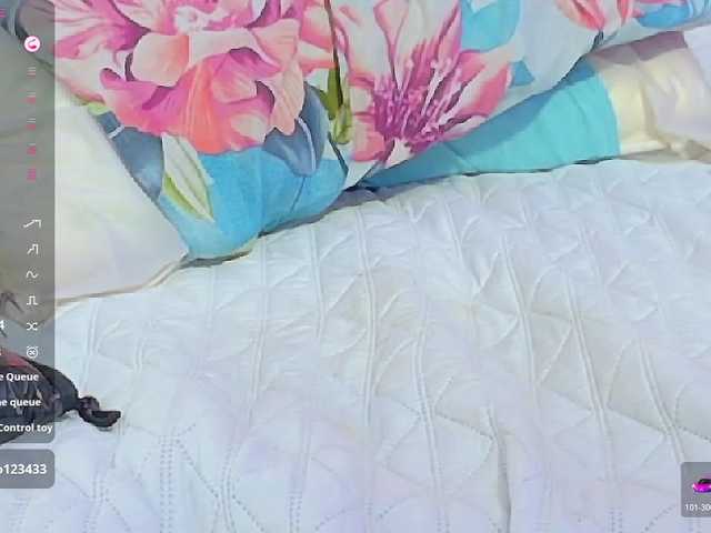 tightlittleebony