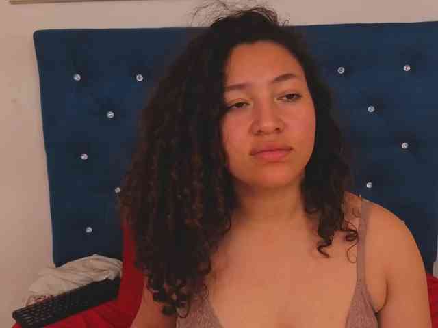 Модель: meganrousx