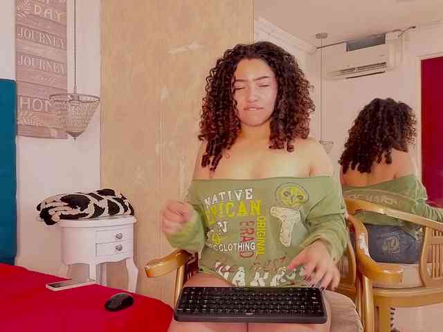 meganrousx webcam