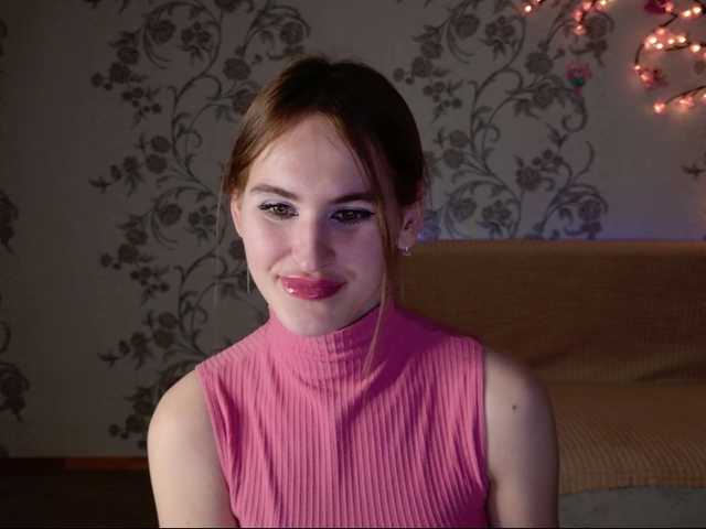 Felicia-Lav's BongaCams show and profile