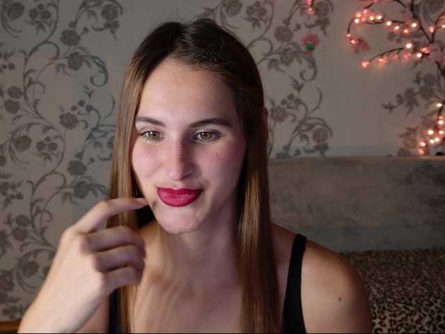 Felicia-Lav live cam on BongaCams