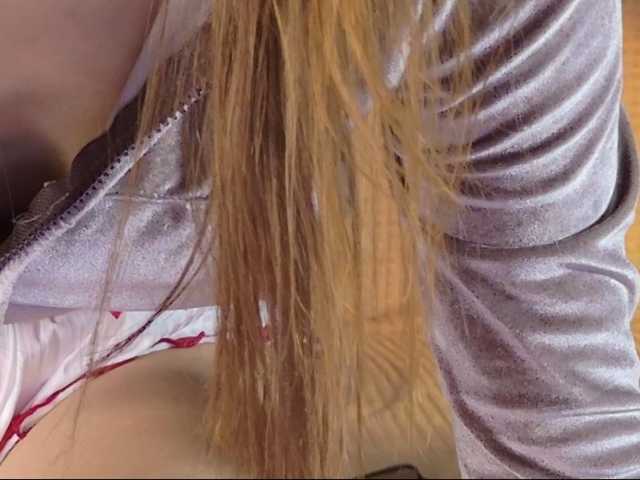 Felicia-Lav live cam on BongaCams