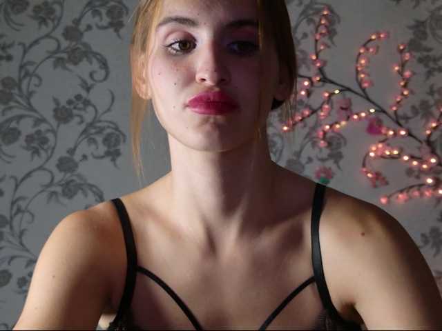 Felicia-Lav live cam on BongaCams