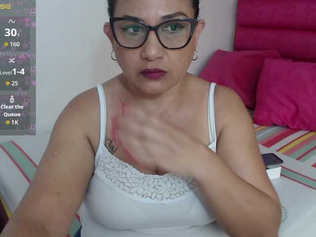 HotMilfSquirt