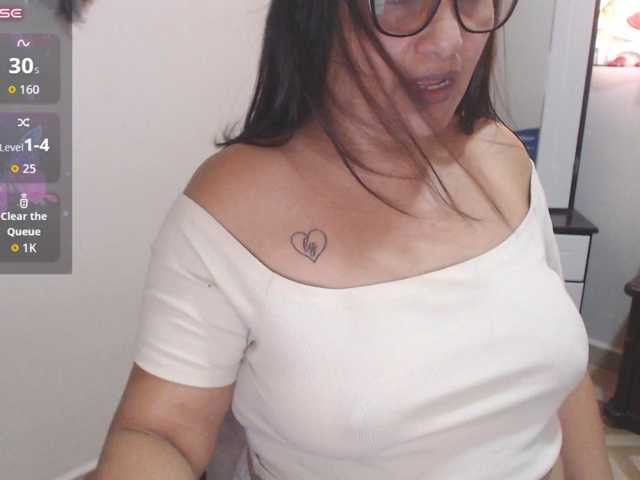 HotMilfSquirt