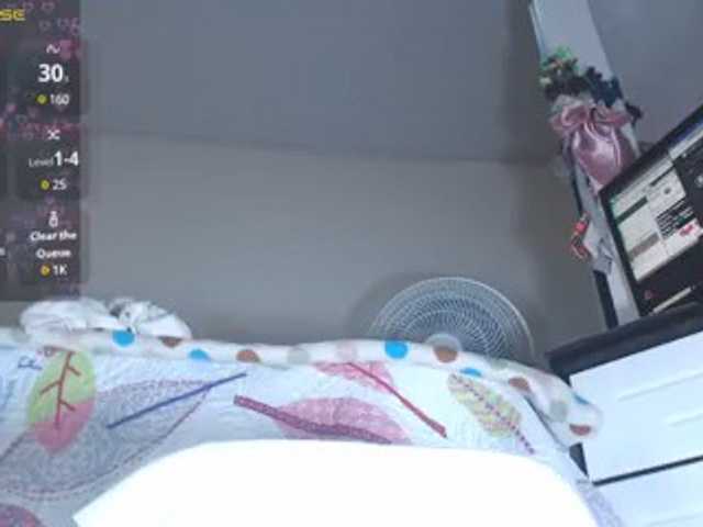 HotMilfSquirt live cam on BongaCams