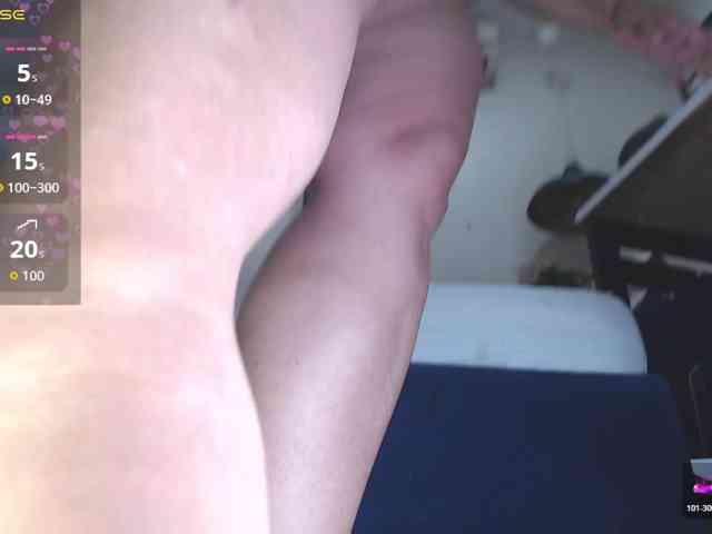 HotMilfSquirt webcam