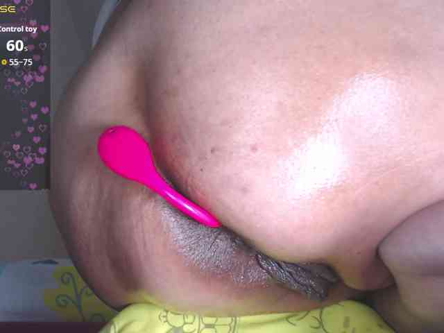 HotMilfSquirt Live Webcam on BongaCams