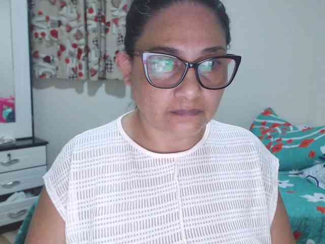 HotMilfSquirt HotMilfSquirt