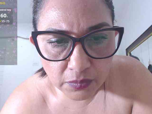 HotMilfSquirt HotMilfSquirt