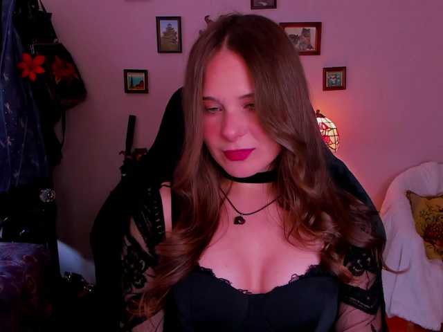 LanaSensitive live cam