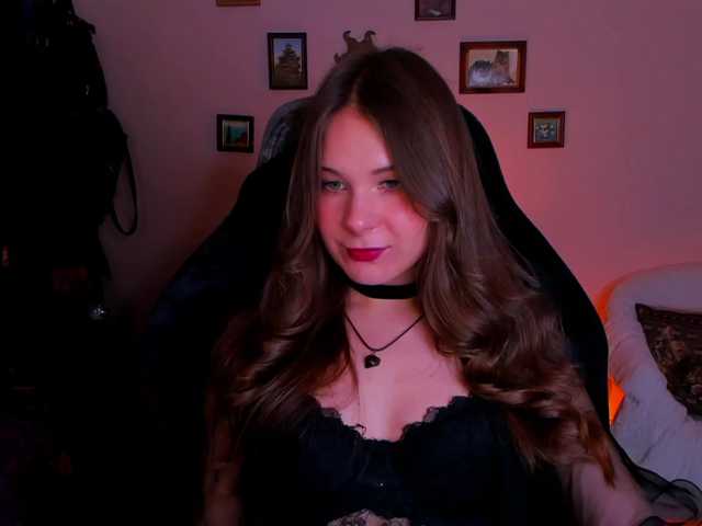 LanaSensitive live cam on BongaCams