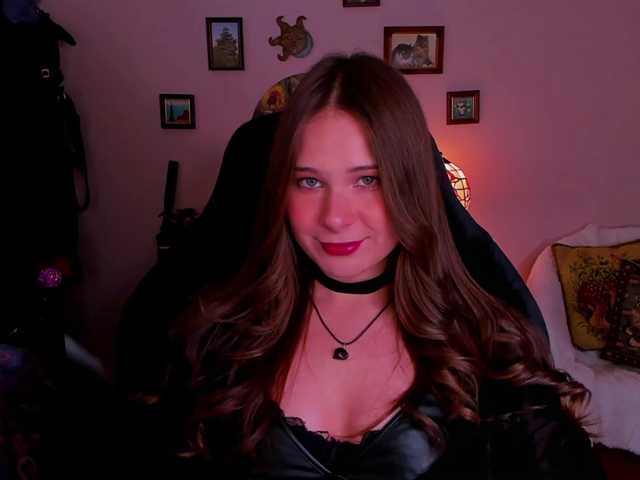 LanaSensitive live cam on BongaCams