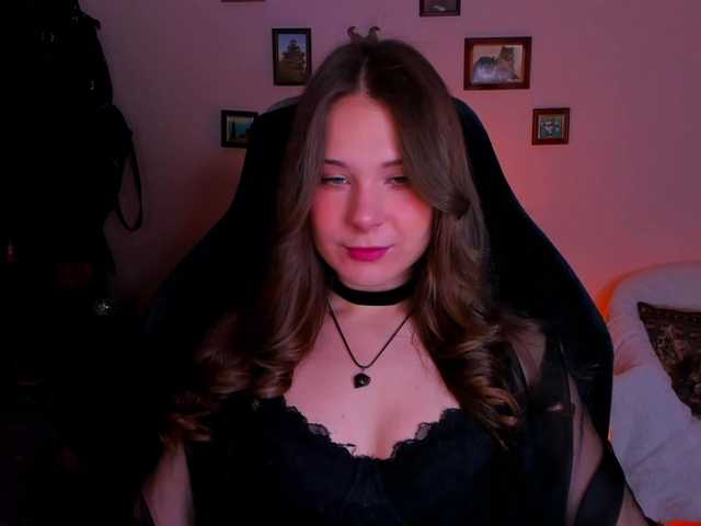 LanaSensitive live cam on BongaCams