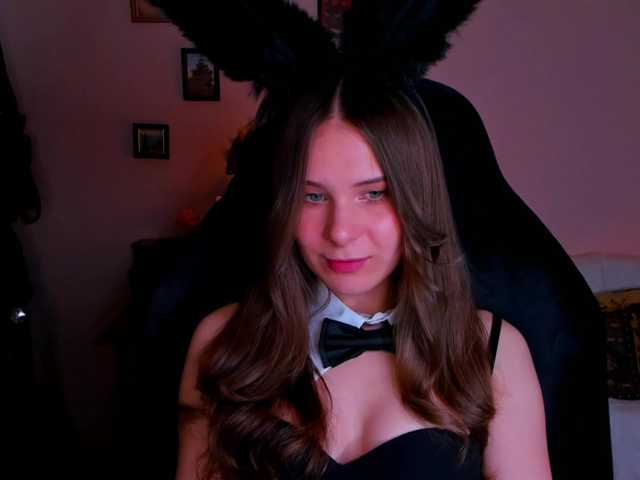 LanaSensitive webcam