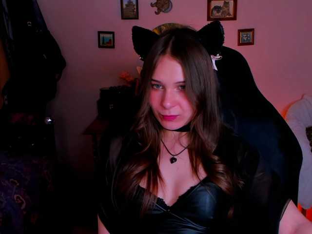 LanaSensitive live cam on BongaCams
