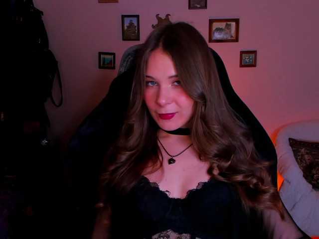 LanaSensitive live cam on BongaCams
