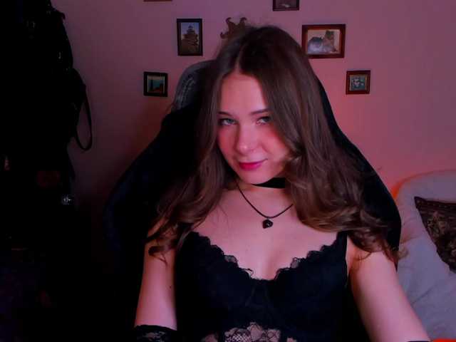 LanaSensitive live cam on BongaCams