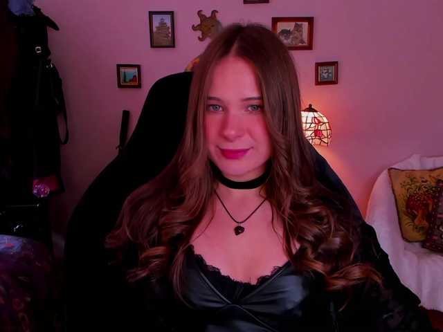 LanaSensitive live cam on BongaCams