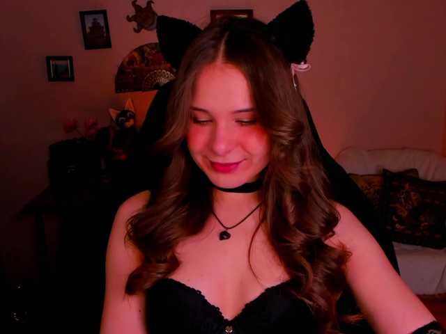 LanaSensitive webcam