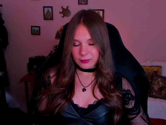 Model: LanaSensitive