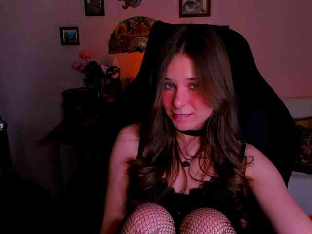 Model: LanaSensitive