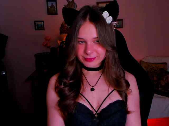 Model: LanaSensitive