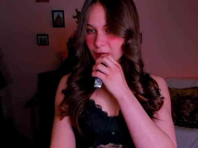 LanaSensitive webcam