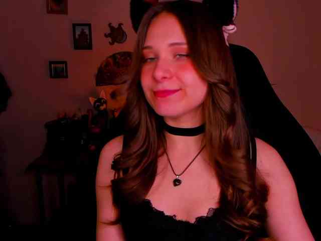 LanaSensitive webcam