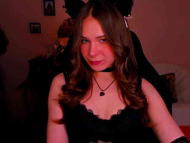 LanaSensitive webcam