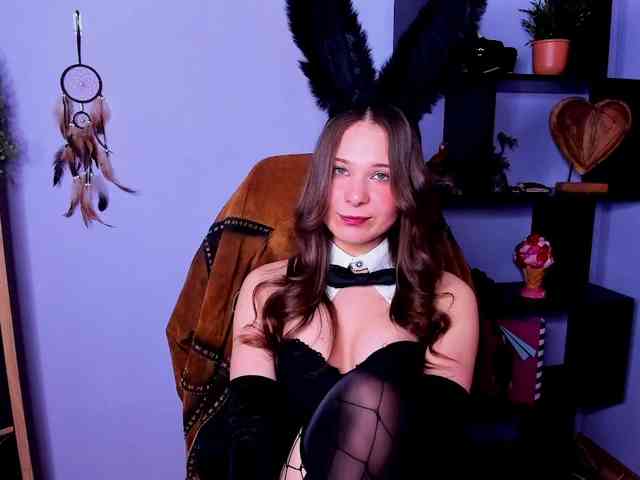 LanaSensitive webcam