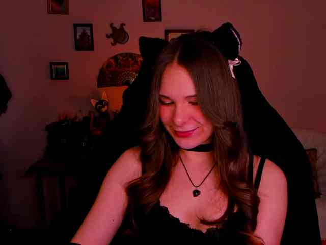 LanaSensitive webcam