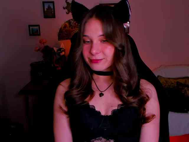 Model: LanaSensitive