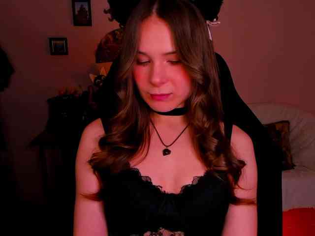 LanaSensitive webcam