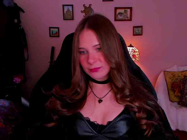 Model: LanaSensitive