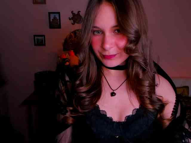 LanaSensitive webcam