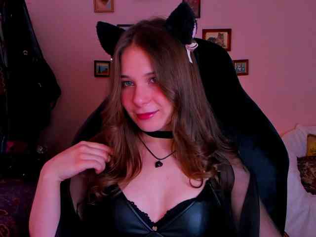 Model: LanaSensitive