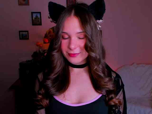 LanaSensitive webcam