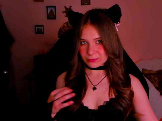 Model: LanaSensitive