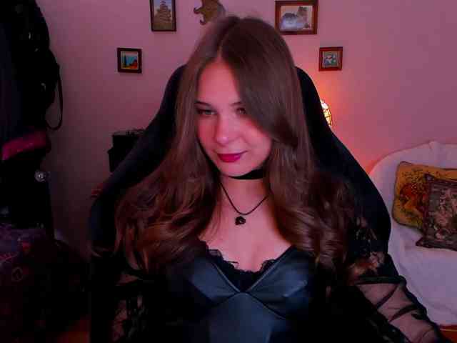 LanaSensitive webcam