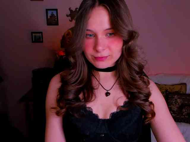 LanaSensitive webcam